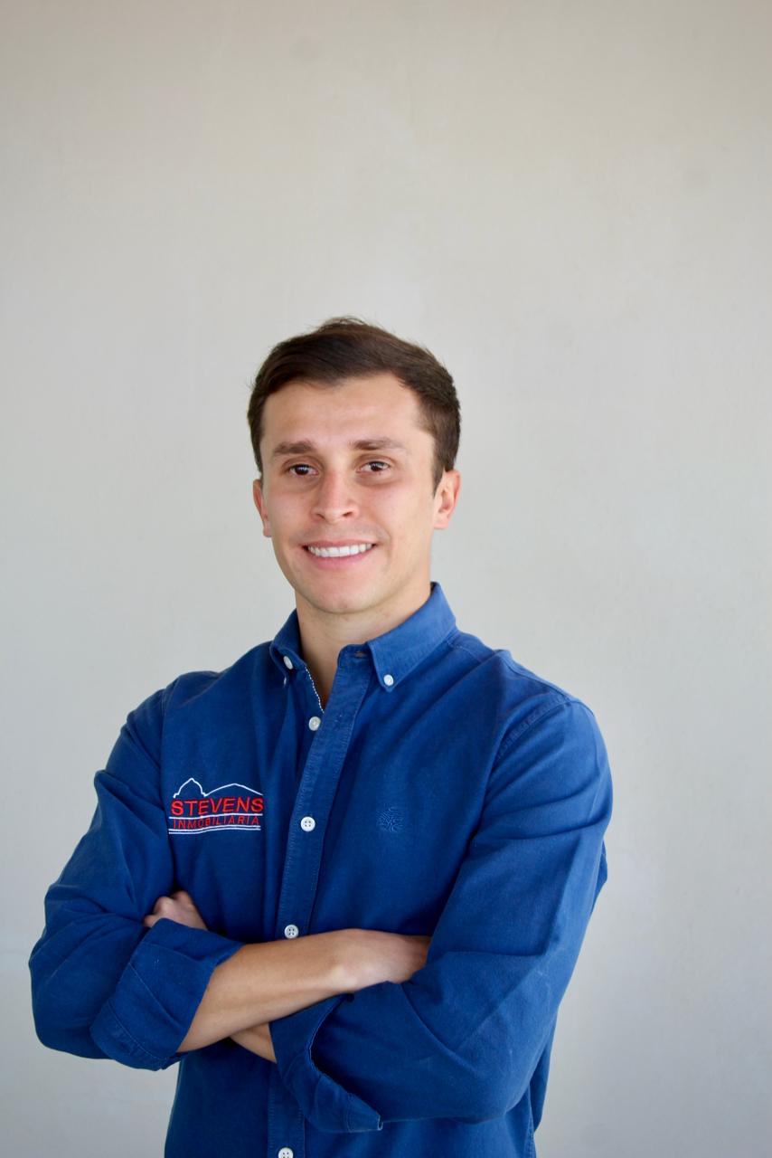 Luis Tinajero Stevens
